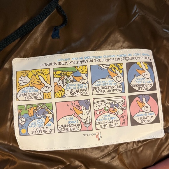 Sell for 1500 if u pick up in mtl text me 5146998726 brand new size M 2022 - Picture 5 of 7